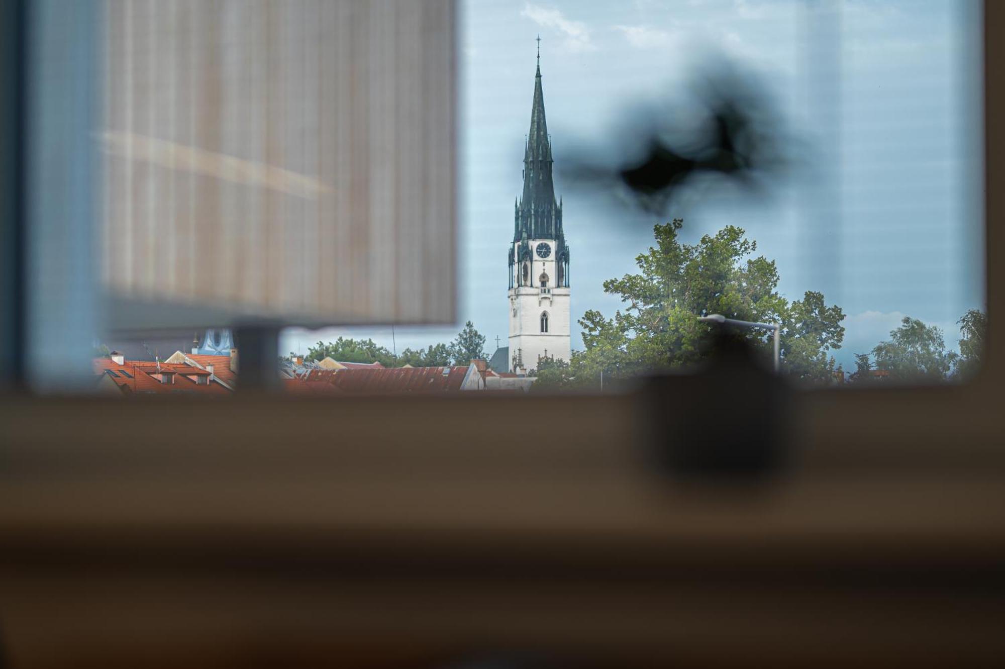 Tower Apartments Orchid & Amber Spišská Nová Ves Eksteriør billede