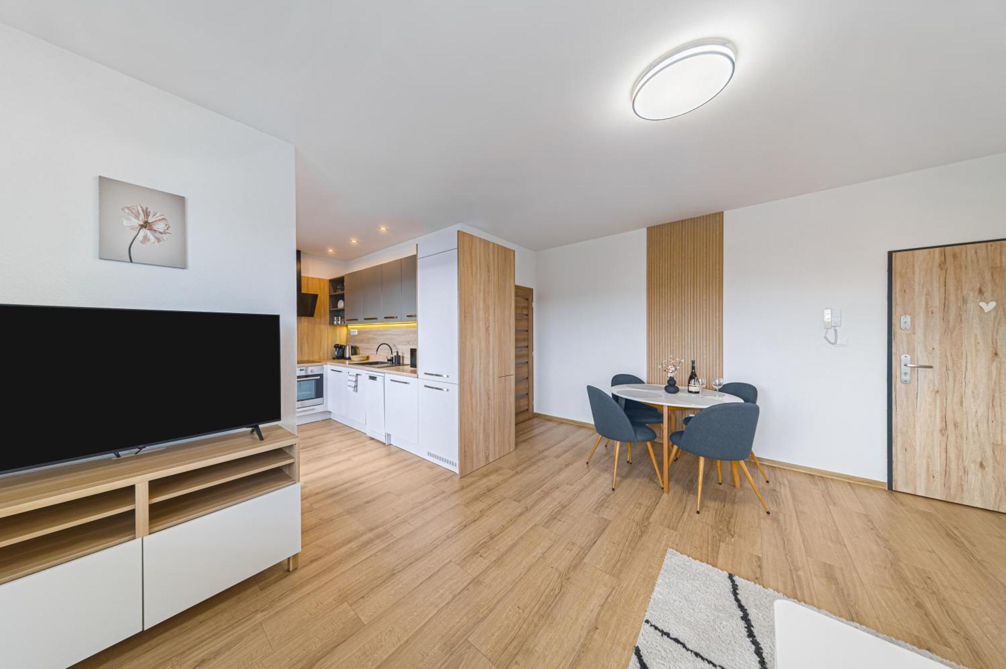 Tower Apartments Orchid & Amber Spišská Nová Ves Eksteriør billede